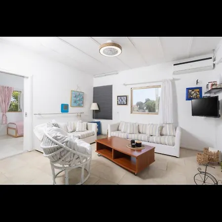 Family House - παραθεριστικό Holiday home Nea Plagia
