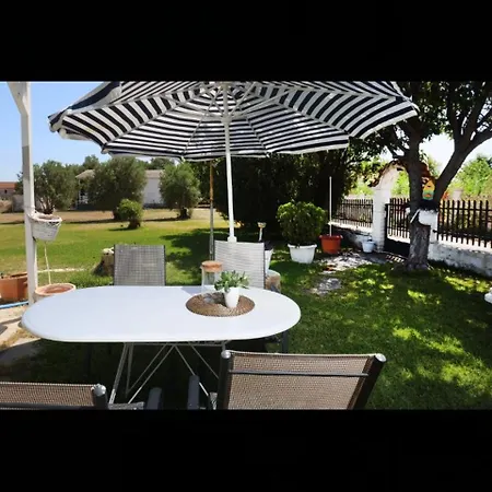 Family House - Παραθεριστικό Κατάλυμα * Nea Plagia